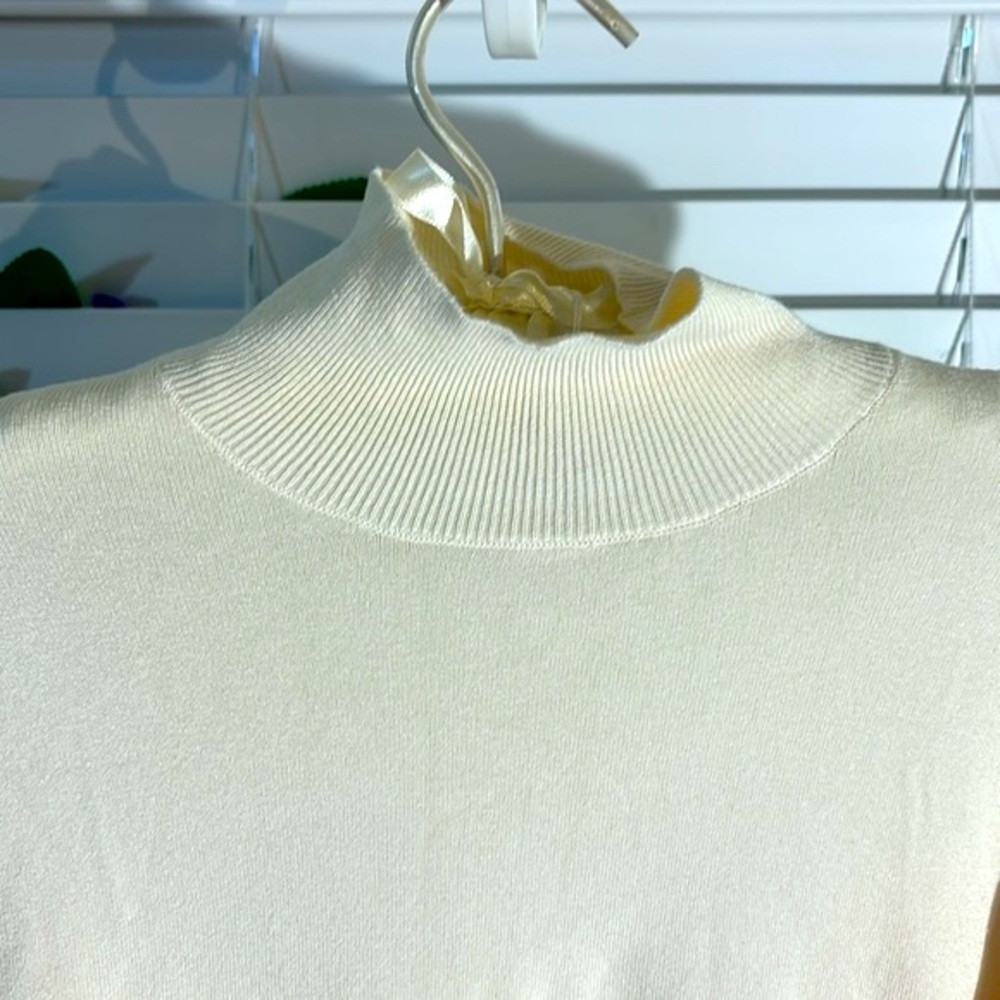 Zara creamy soft mock turtleneck sweater